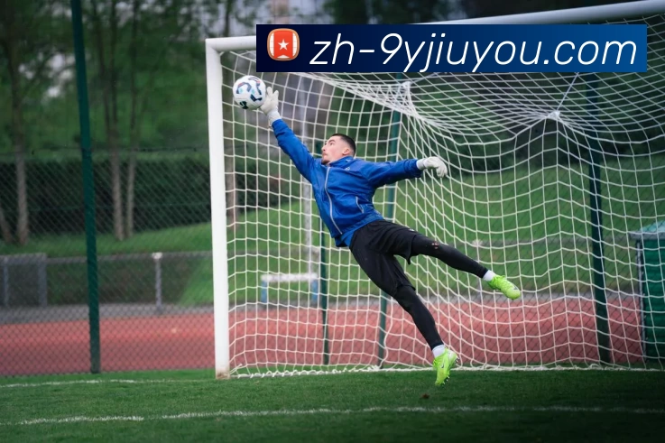 重庆网球队与广州网球队赛后复盘分析灵活性表现及战术调整探讨